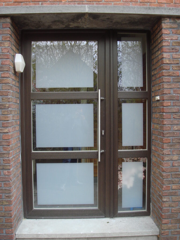Voordeur met folie