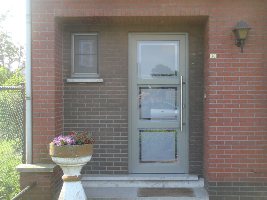 Voordeur met folie
