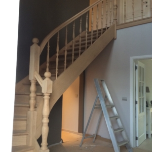 Siertrappen in eik met gedraaide balusters