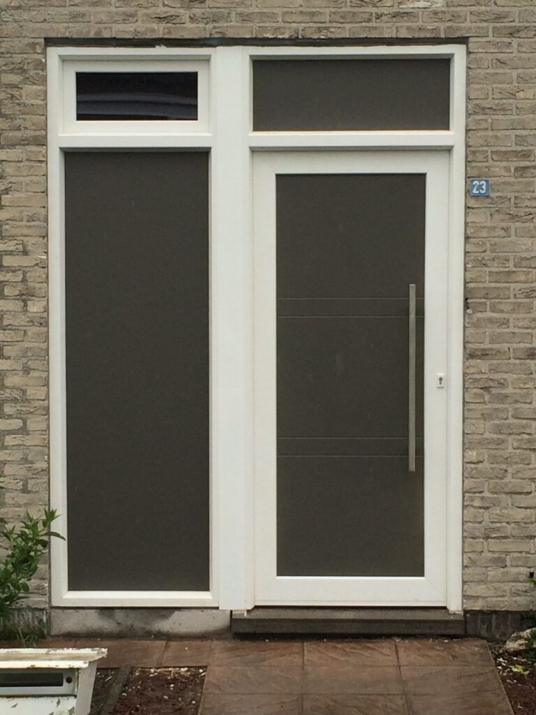 Voordeur met zijlicht en bovenlicht