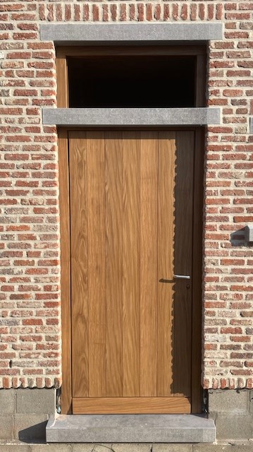 106 - Achterdeur met bovenlicht in afrormosia
